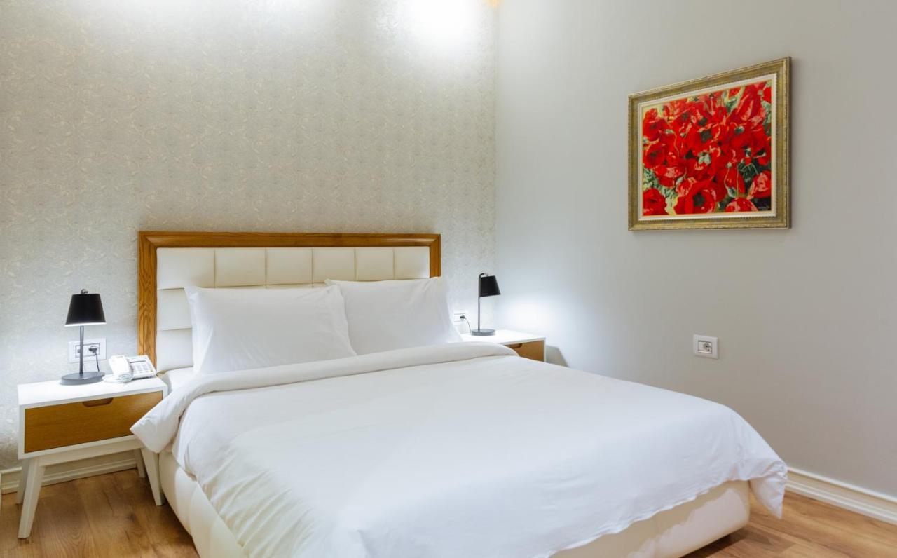 Ester Hotel 4*