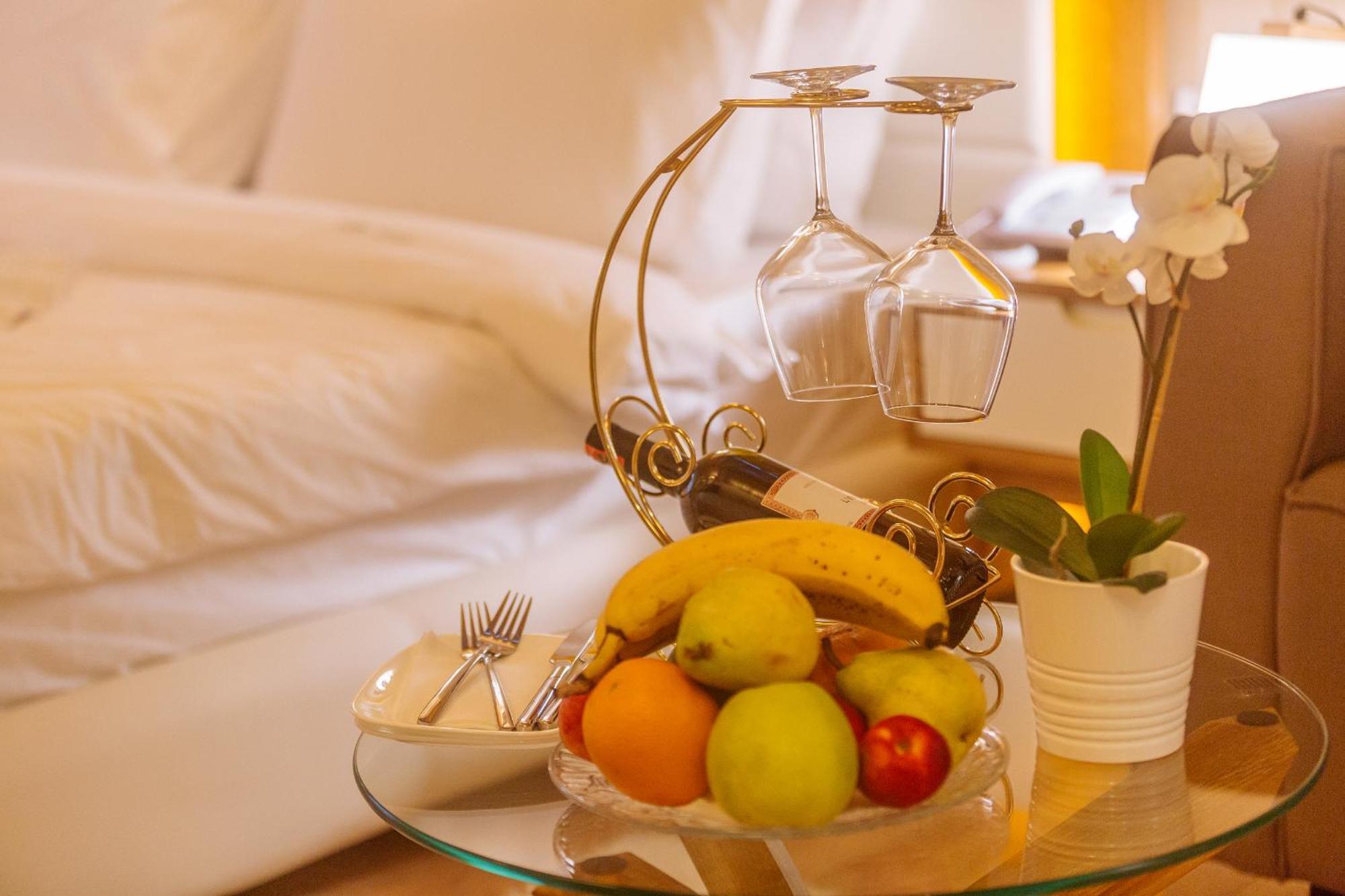 Ester Hotel 4*