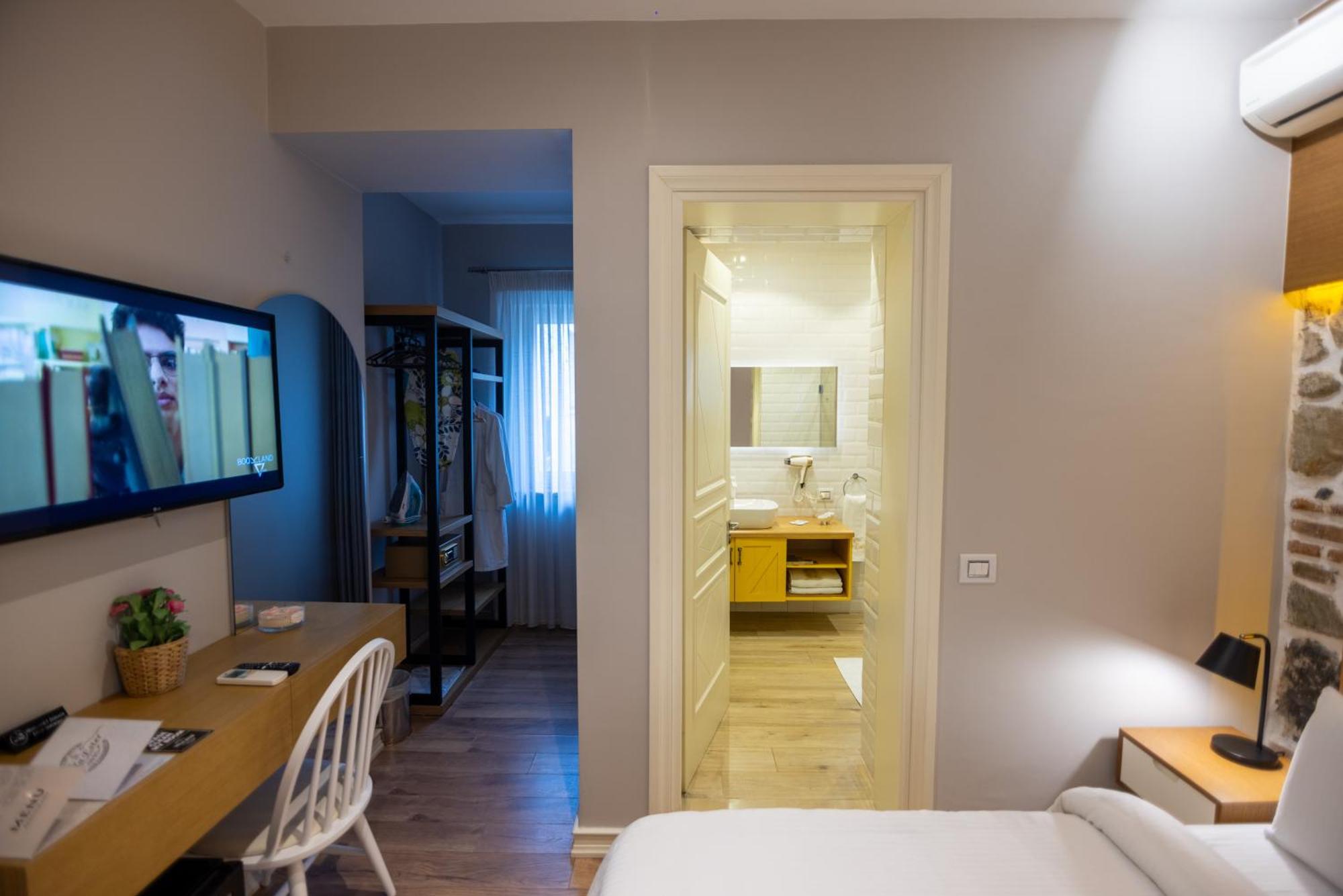 Ester Hotel Korce