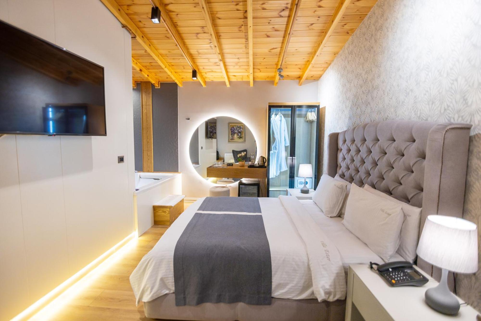 Ester 4* Korça