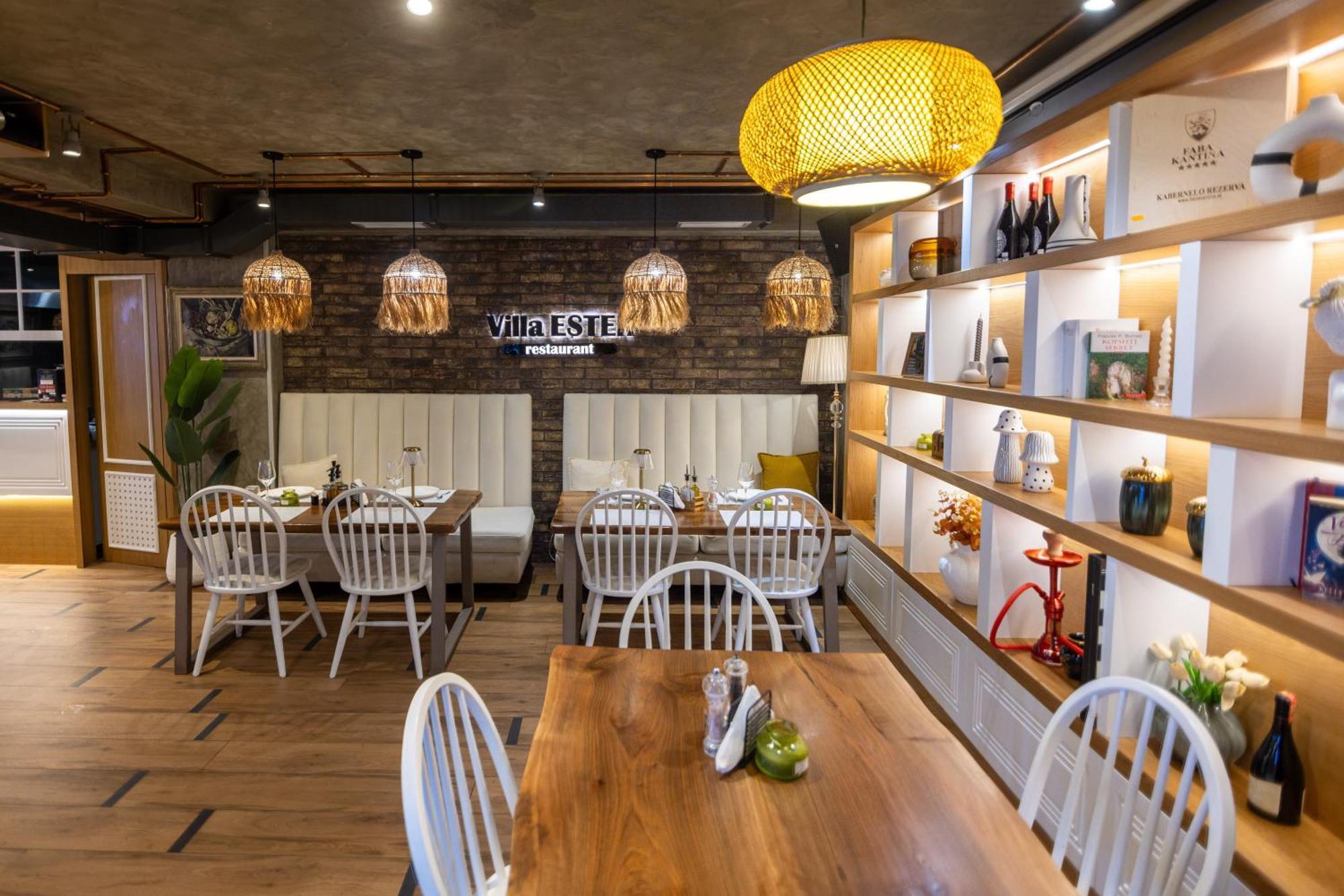 Ester 4* Korça
