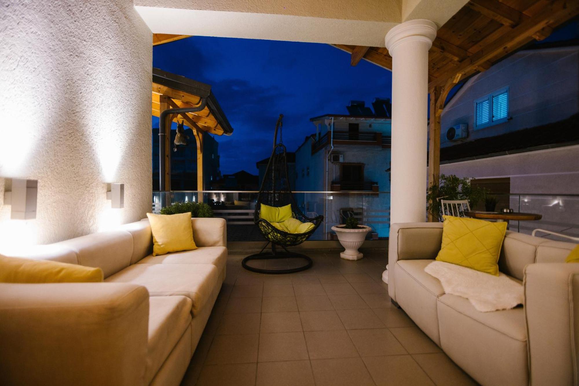 Ester Hotel 4*
